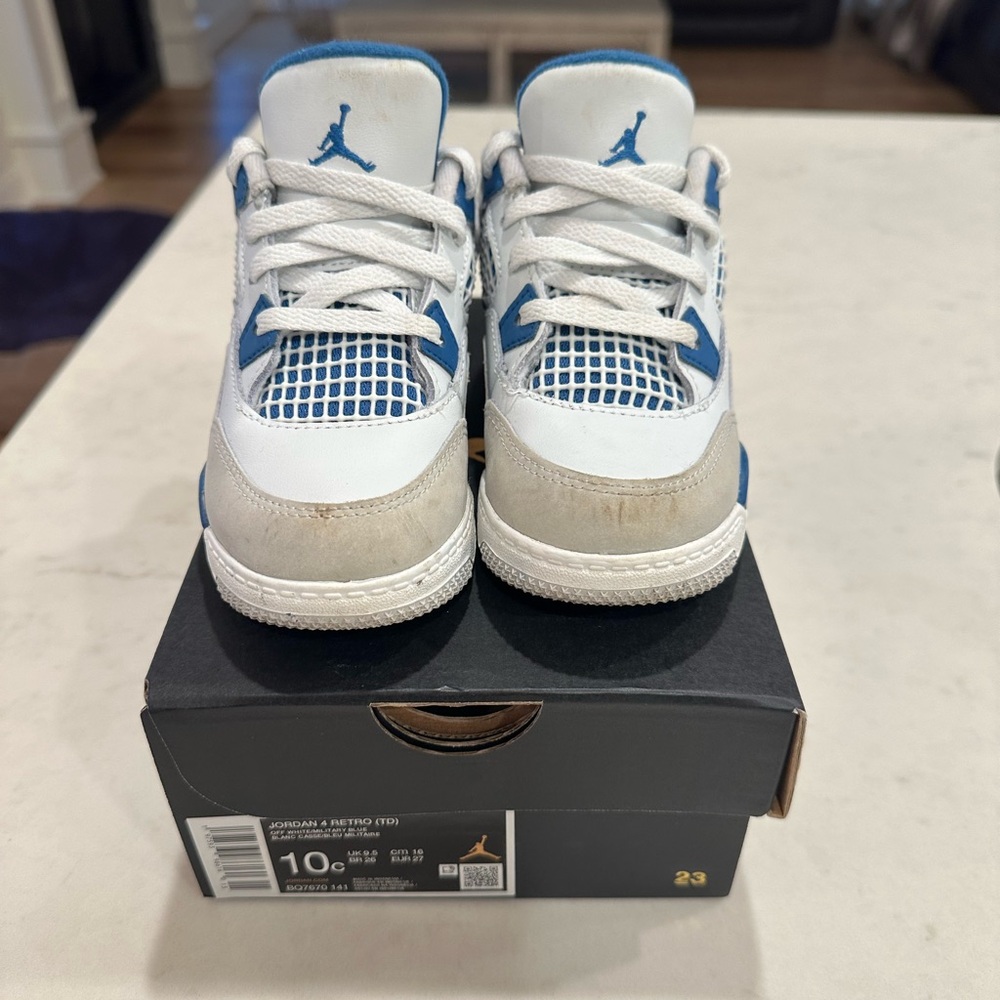 Jordan Retro 4 Military Blue - Picture 3 of 10